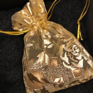 Pendant necklace & earrings set